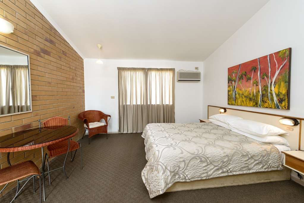 Wild Scotsman Motor Inn Gin Gin Qld Bilik gambar